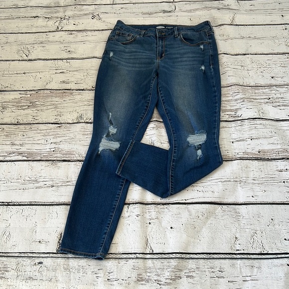 Old Navy Denim - Old Navy Mid-Rise Pop Icon Skinny Distressed Medium Wash Jeans